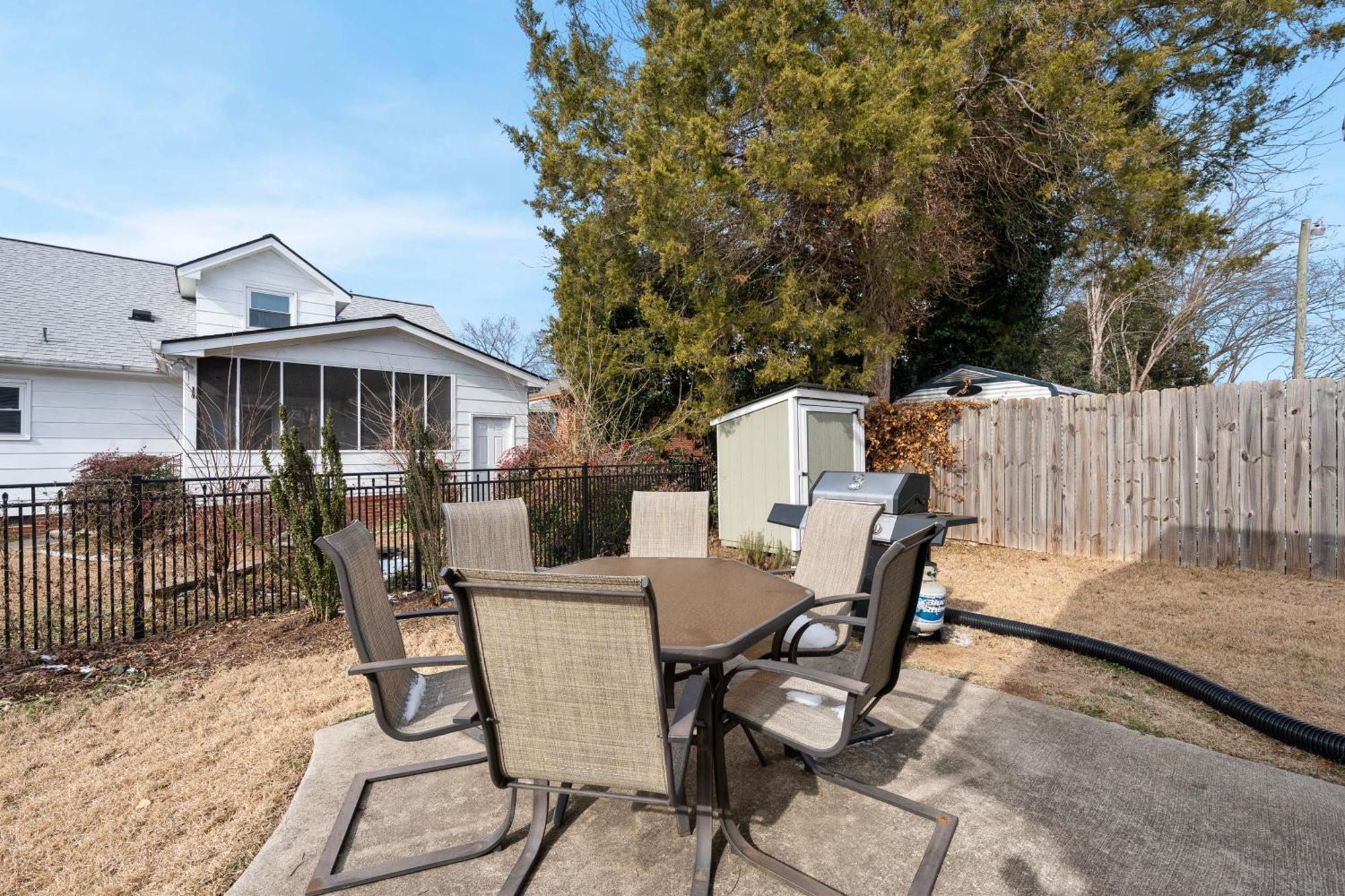 Charming Dt 3-Bed Bungalow With Fenced-In Yard Ρόλι Εξωτερικό φωτογραφία