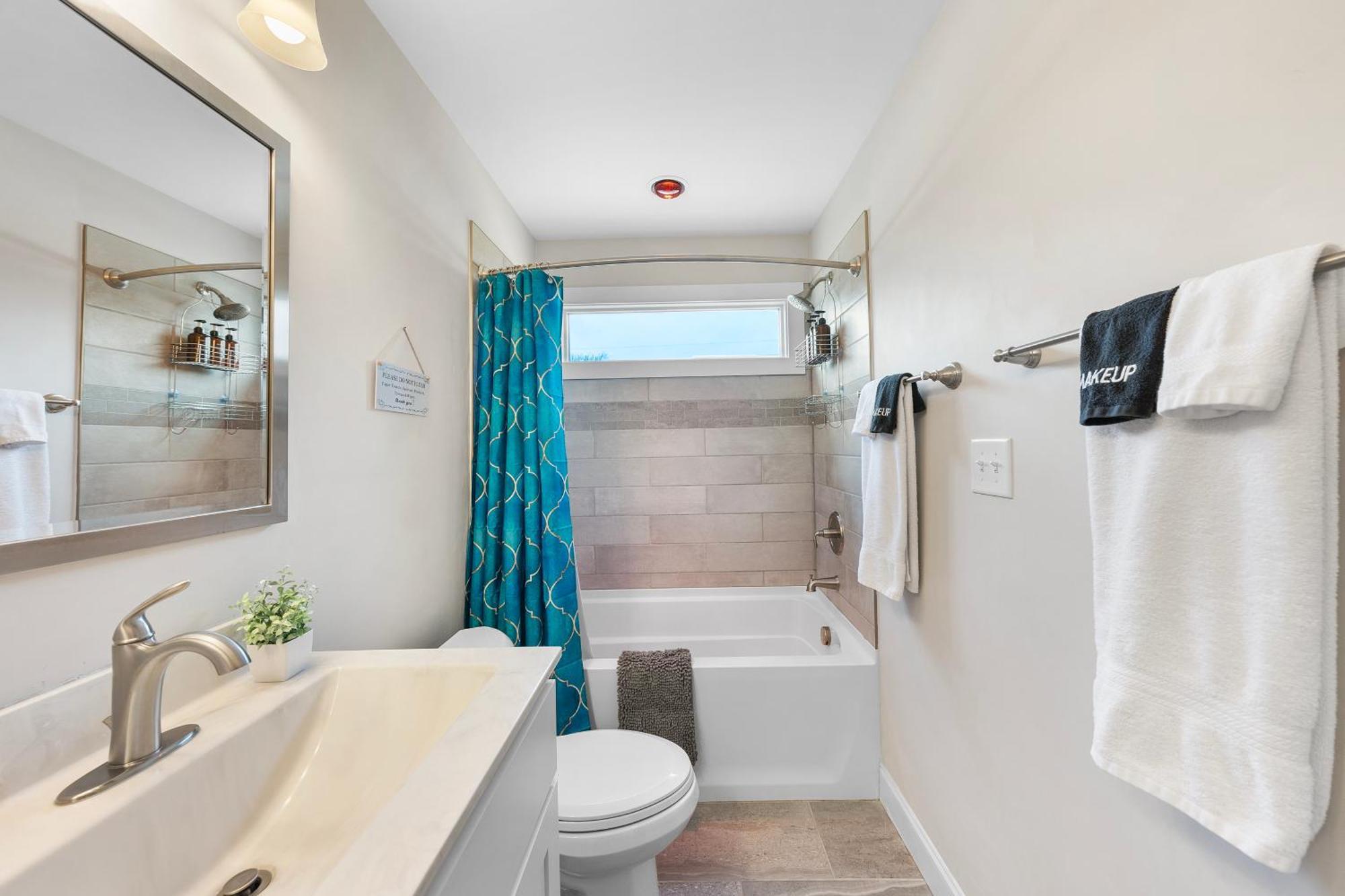 Charming Dt 3-Bed Bungalow With Fenced-In Yard Ρόλι Εξωτερικό φωτογραφία